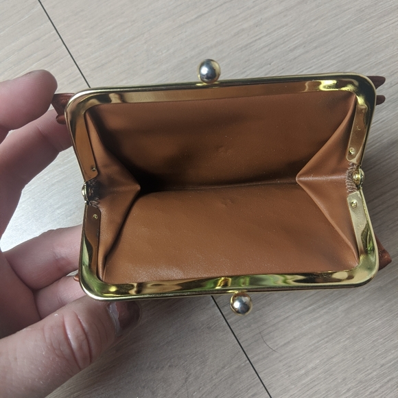 John Weitz | Vintage Cowhide Leather Wallet - Picture 4 of 8